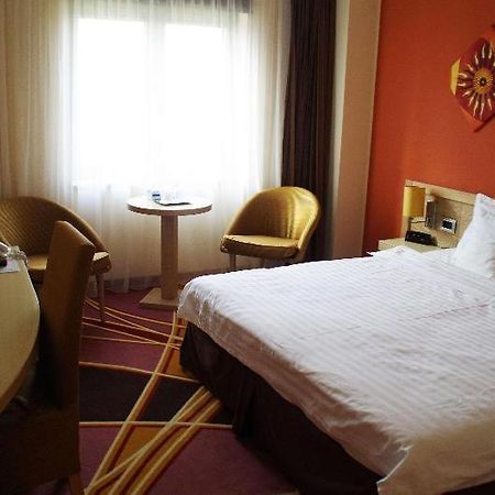 Mari Vila Hotel Bucureşti Phòng bức ảnh