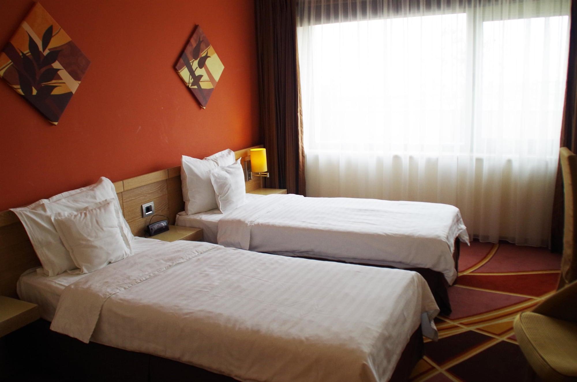 Mari Vila Hotel Bucureşti Ngoại thất bức ảnh